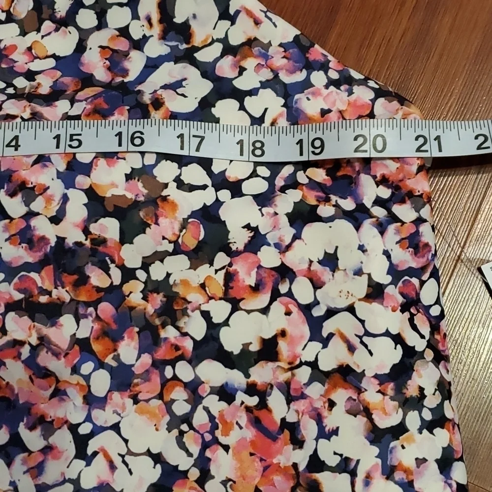 Old Navy Active Sports bra Size 3X Artsy Crop Top
